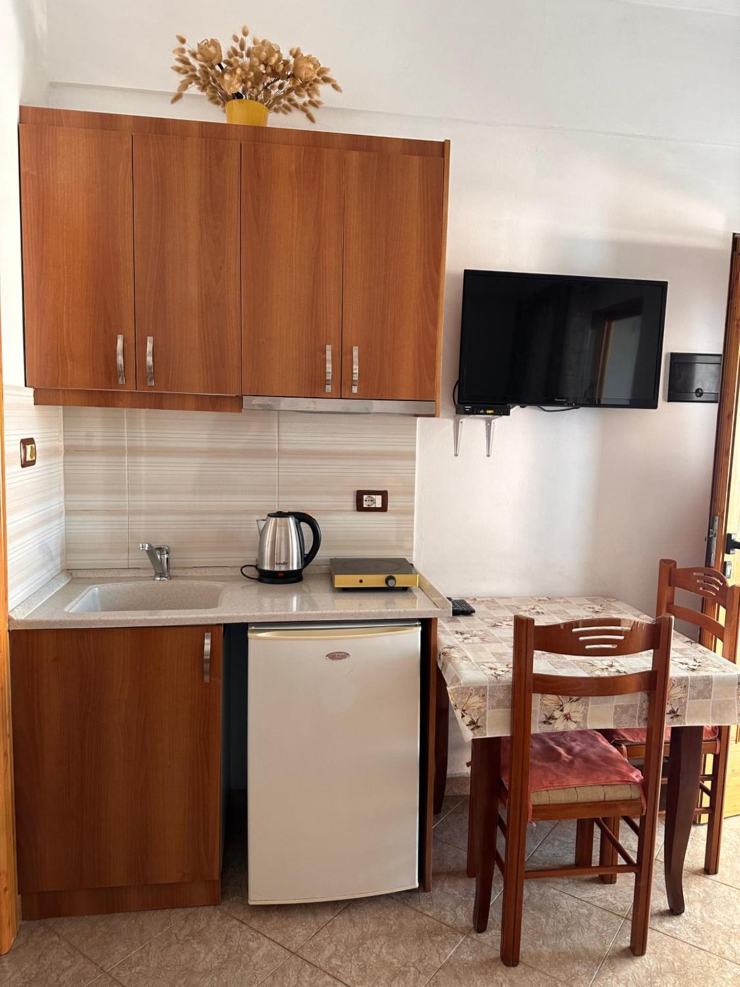 Albi'S Guesthouse Ксамил Экстерьер фото